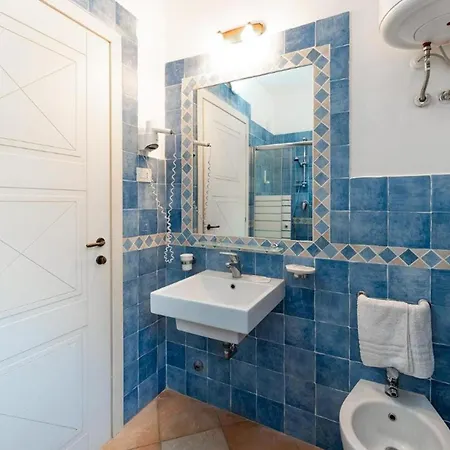 Relaxing Baia Dei Mirti B3-1 Bedroom Sleeps 3 Persons