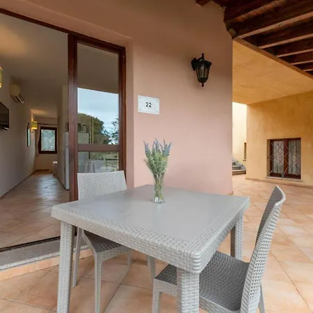 Relaxing Baia Dei Mirti B3-1 Bedroom Sleeps 3 Persons *